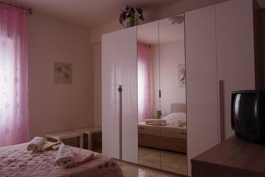 Dimora Del Viandante Appartamento Civitavecchia Bagian luar foto